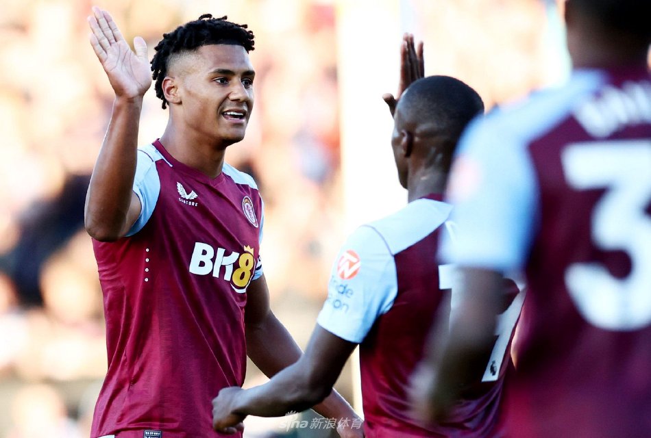 导致惨痛的 导致惨痛的